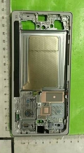 Samsung Galaxy S25 Ultra SM-S938B Middle Frame Silver